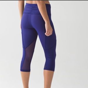 Lululemon Outrun 17" Crop Legging